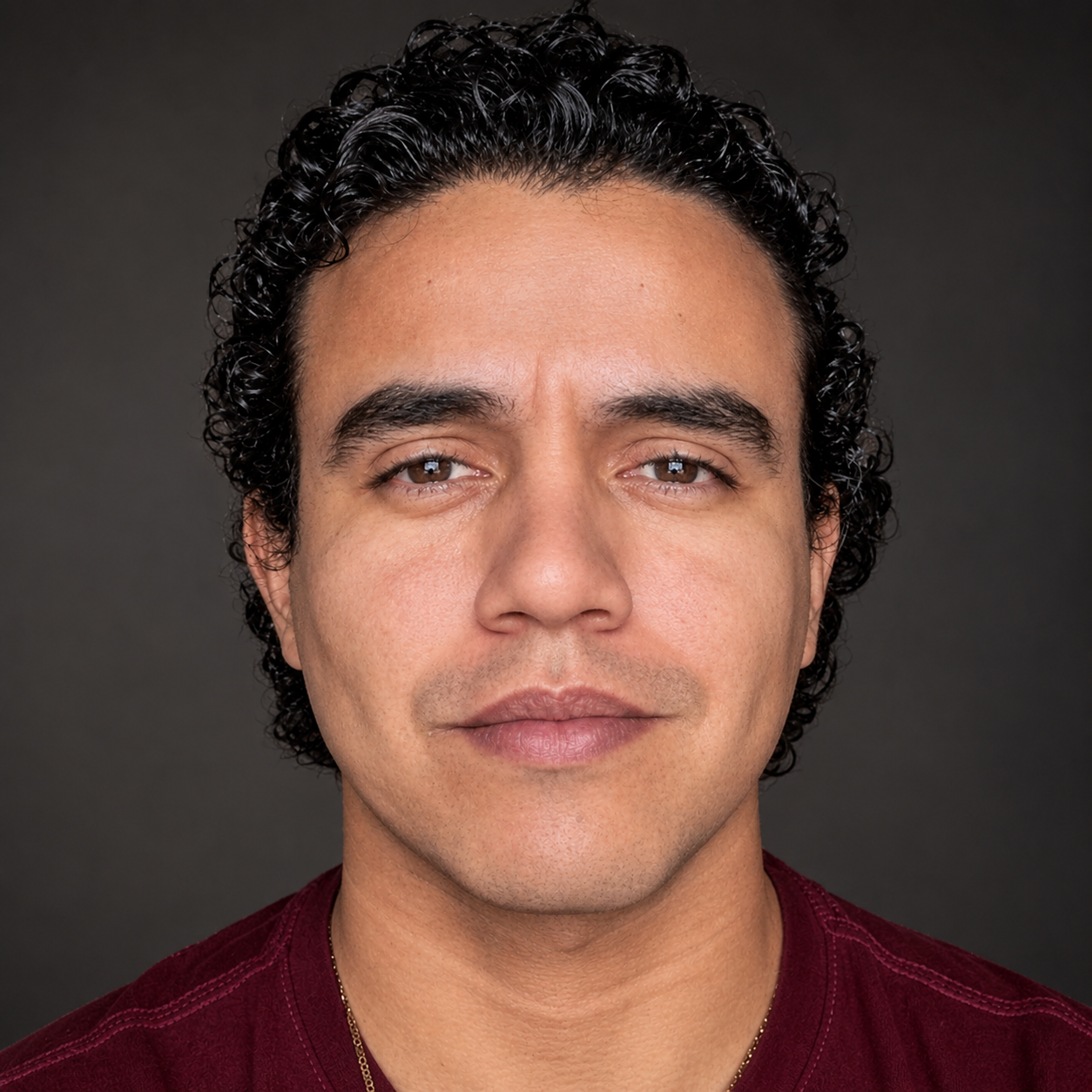 Retrato oficial de Caio Arcanjo